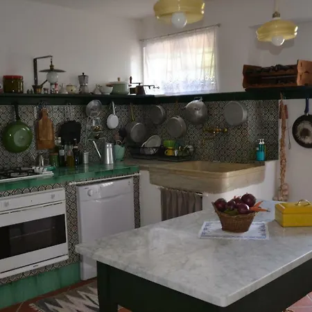 Titi Villa Salemi